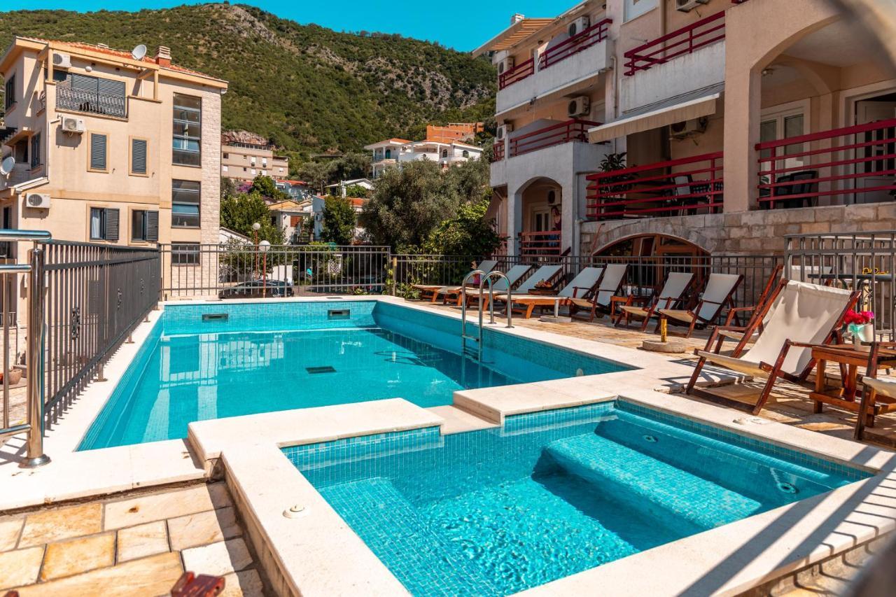 Villa Savovic Petrovac Exterior photo