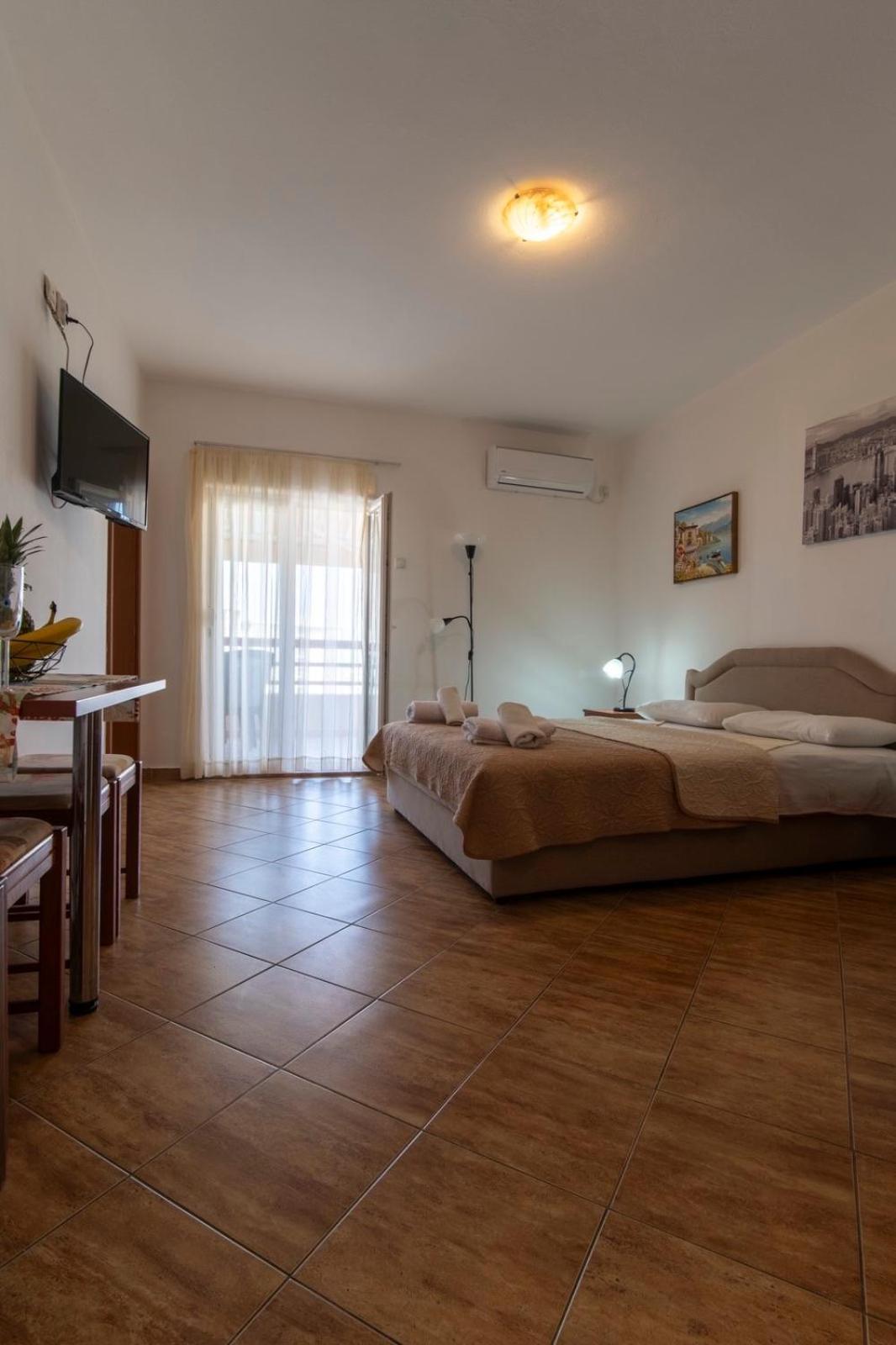 Villa Savovic Petrovac Exterior photo